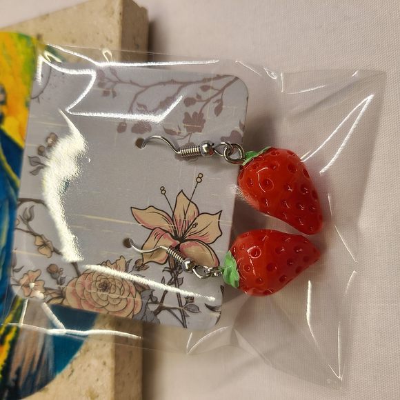 STRAWBERRY EARRINGS - Picture 2 of 2